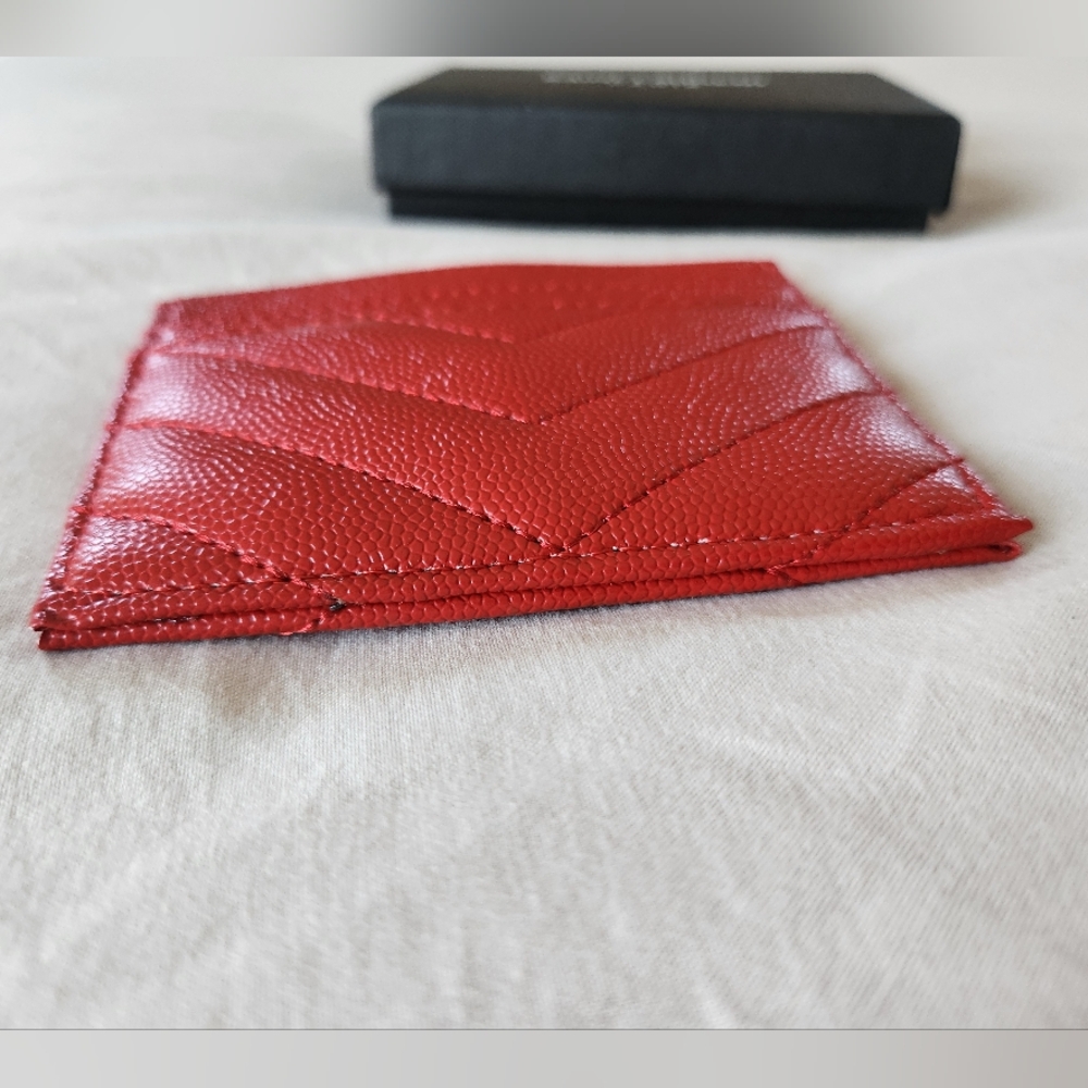 Red Cardholder With Box - Picture 7 of 10
